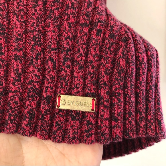 G by Guess Marbled Maroon Off Shoulder Ribbed Sweater size Medium - Picture 7 of 9